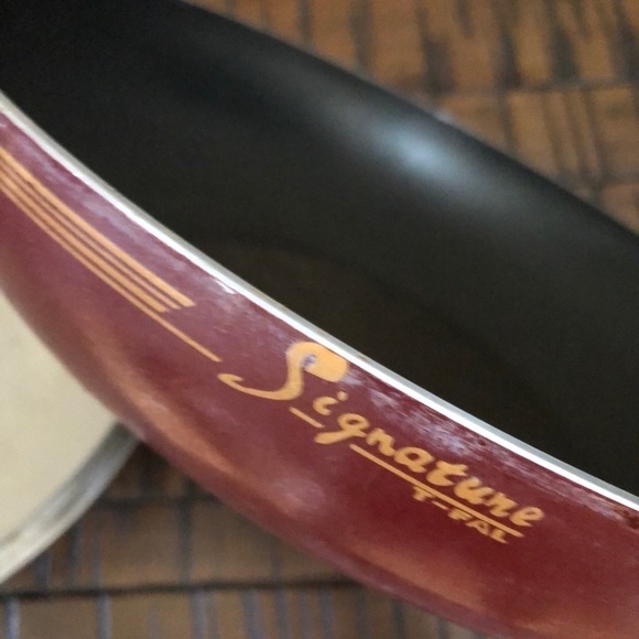 Vintage Signature T-FAL RESISTAL Sauté/Fry Pan with Lid - Picture 7 of 9